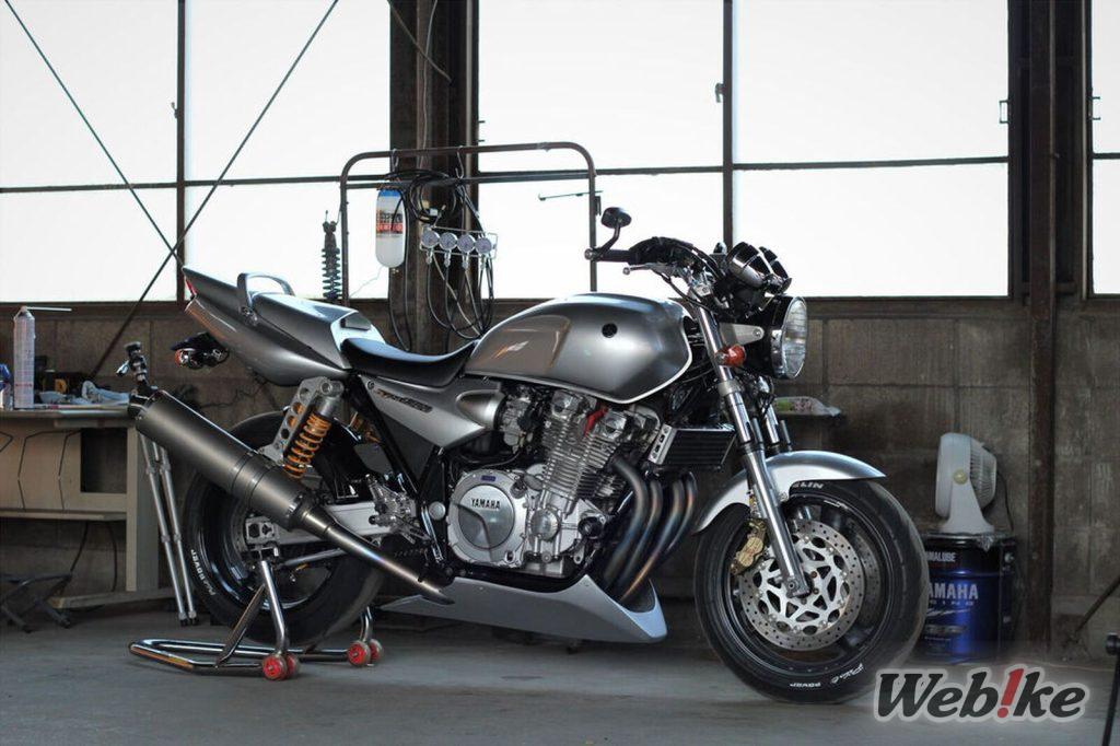 YAMAHA XJR1300 Custom