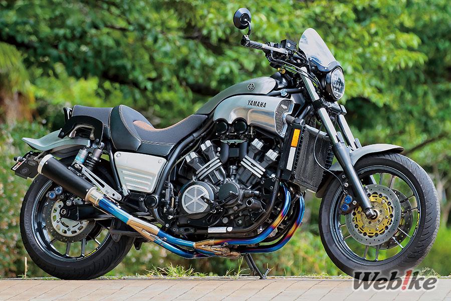 Form, Funktion und die offene Straße: YAMAHA V-MAX Benutzerdefiniert von KITAGAWA MOTORCYCLES